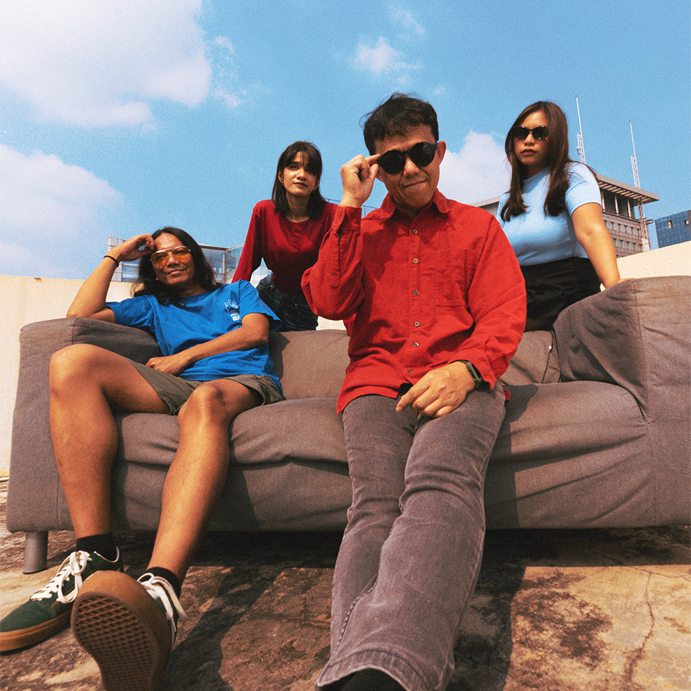 Wajah Baru Sama Menyenangkan: Catatan dari Album Terbaru Seaside Same old/Same New